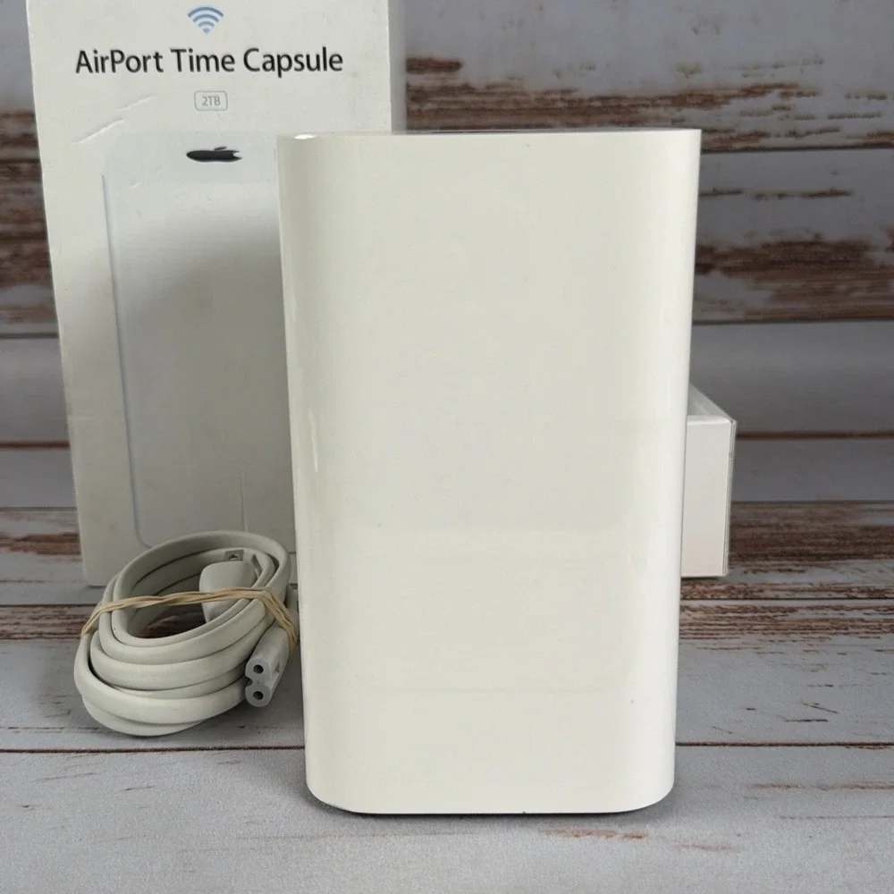 Apple AirPort Time Capsule 5th Gen 2TB ME177LL/A Wi-Fi Base Station